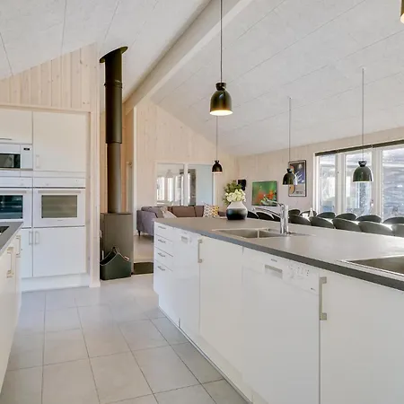 Nice Home In Grenaa With Sauna * 格雷诺