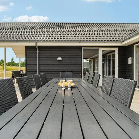 Nice Home In Grenaa With Sauna 格雷诺